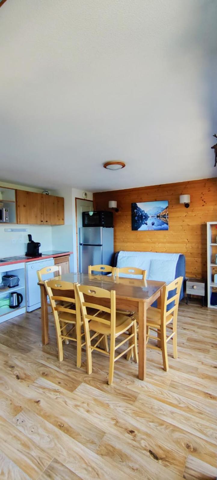 Appartement 3 Etoiles Au Pied Des Pistes Avec Balcon Ete Шамрус Екстериор снимка